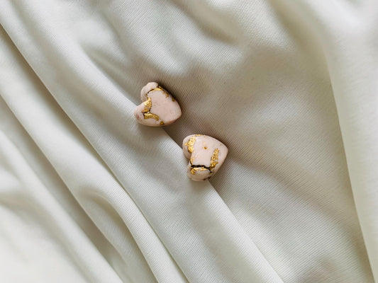 Gold metallic paper mixed heart stud earrings
