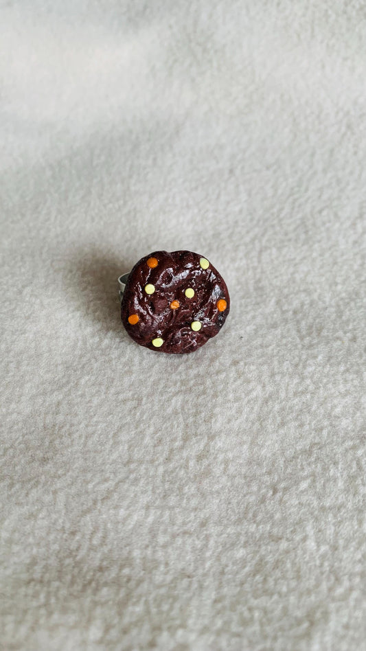 Adjustable chocolate Reese’s pieces cookie ring
