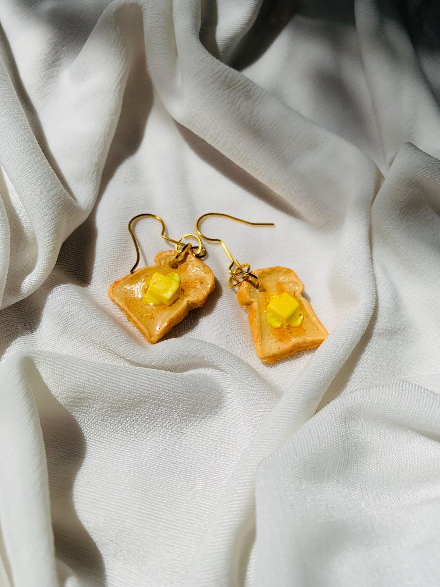 Butter toasties earrings