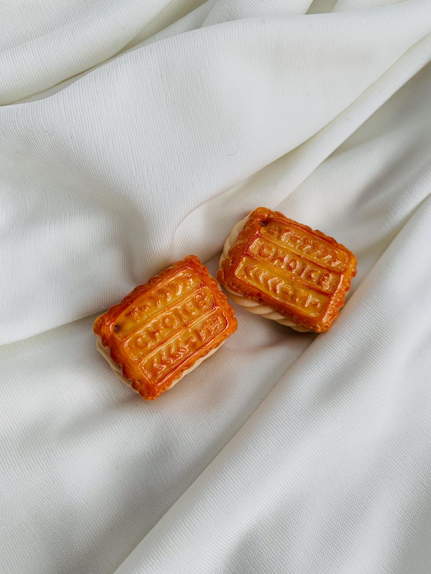 Choice custard cream puff cookies earrings