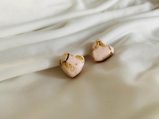Gold metallic paper mixed heart stud earrings