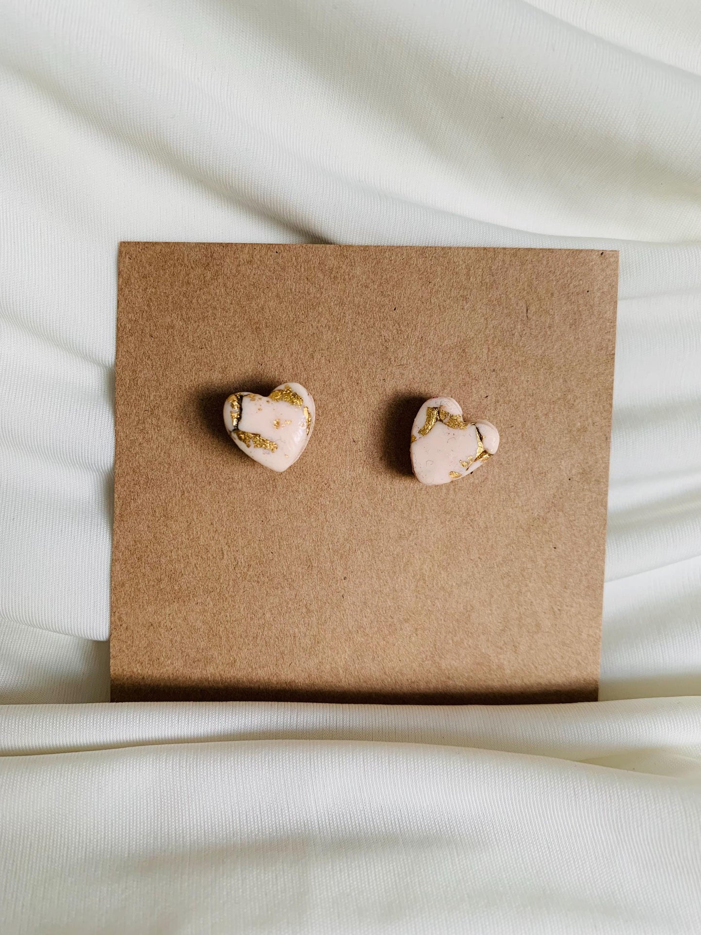 Gold metallic paper mixed heart stud earrings